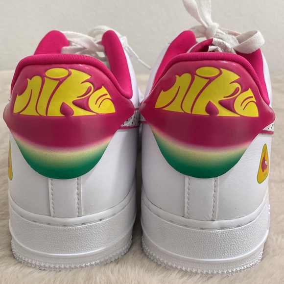 🆕 NIKE Air Force 1 ‘07 LX 2023 WMNS Low Cut White/White-Pink Dragon Fruit In 📦 - Picture 9 of 15